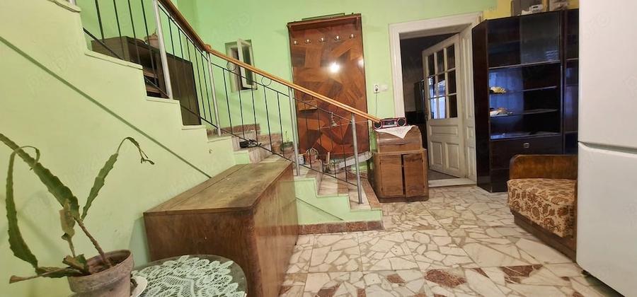 Casă cu 5 camere cu Teren 411 Mp în Cantemir