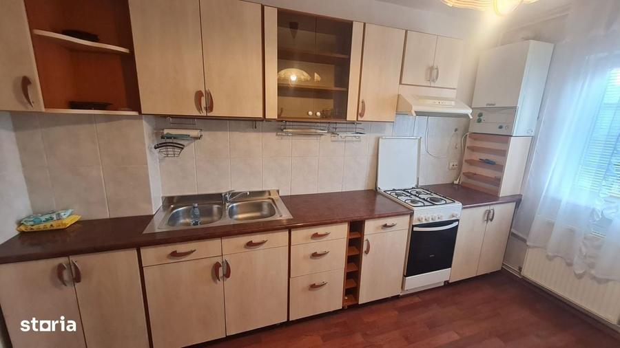 Apartament cu 3 camere decomandat în Ștrand