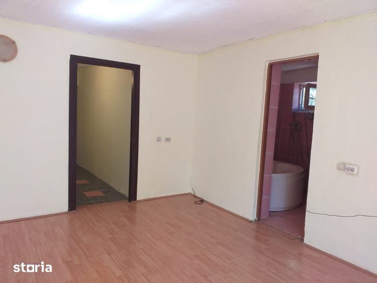 Casă cu 3 camere cu Teren 935 Mp în Cumpăna