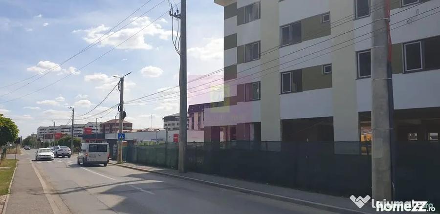 Spațiu comercial, de 330 mp, în Chiajna