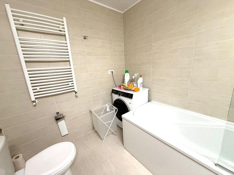 Apartament cu 3 camere, mobilat în Iancu Nicolae