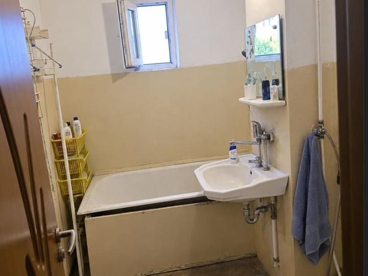 Apartament cu 3 camere decomandat, mobilat în 1 Mai