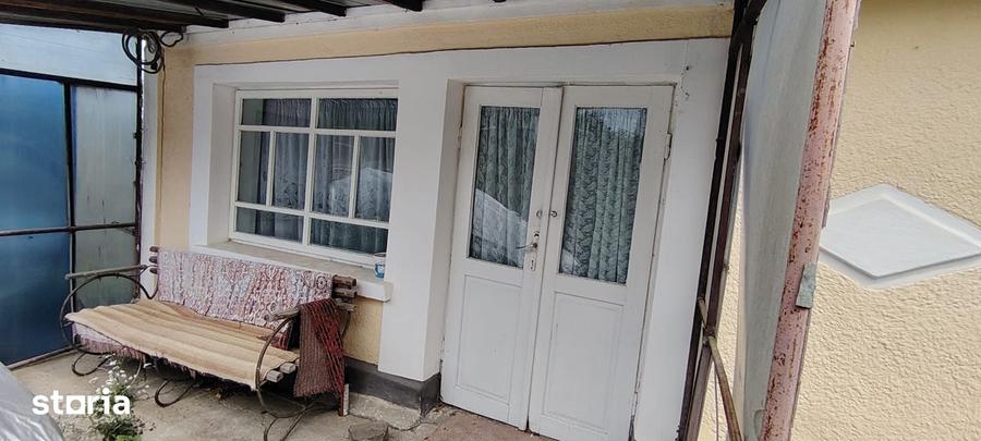 Casă cu 3 camere cu Teren 1000 Mp în Central