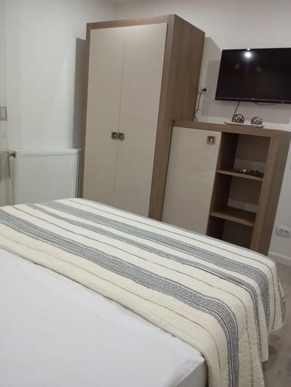 Apartament cu 2 camere semidecomandat în Ultimul leu