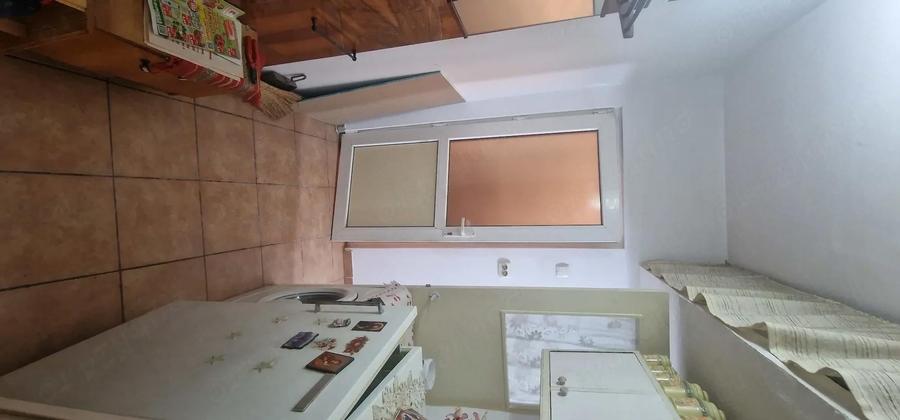 Apartament cu 2 camere nedecomandat în Malu Roșu