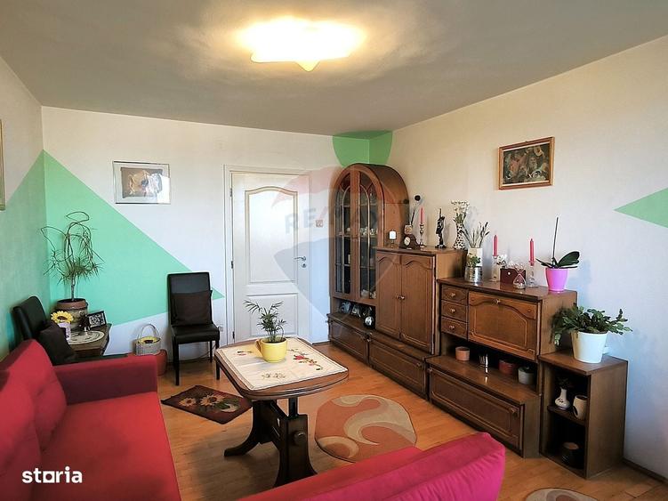 Apartament cu 3 camere decomandat în Central