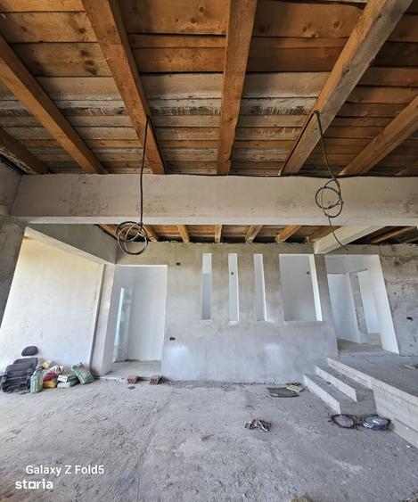 Casă cu 4 camere în Central