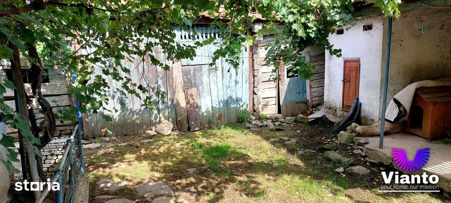 Casă cu 4 camere cu Teren 800 Mp în Central