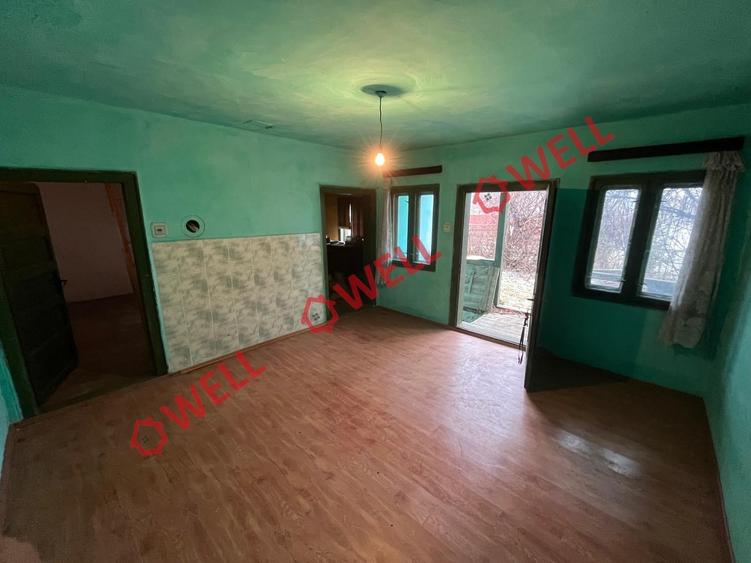 Casă cu 5 camere cu Teren 2620 Mp în Zăbala