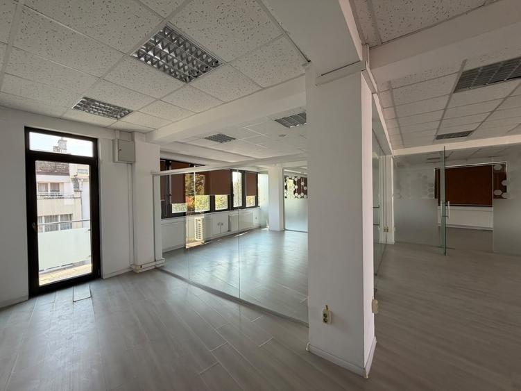 Birou, de 880 mp, în Cotroceni
