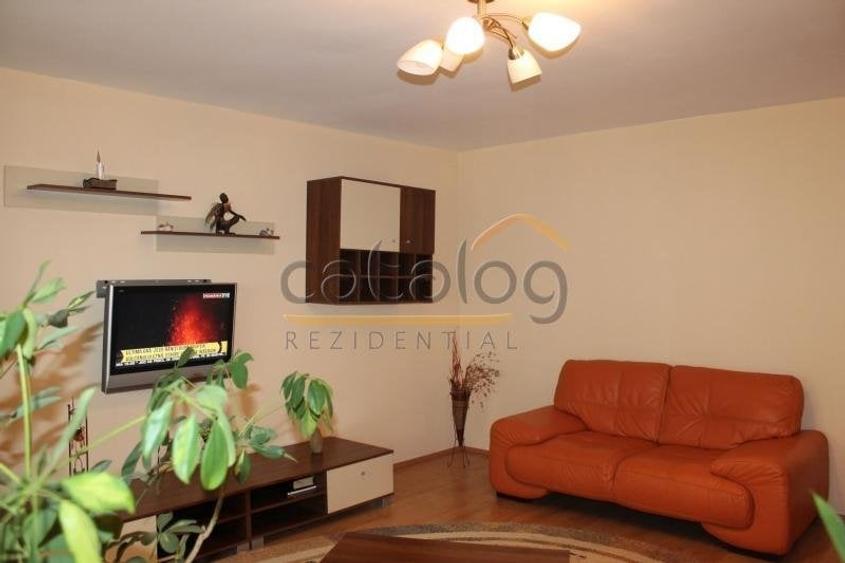 Apartament cu 2 camere decomandat în Tineretului — fotografia 2