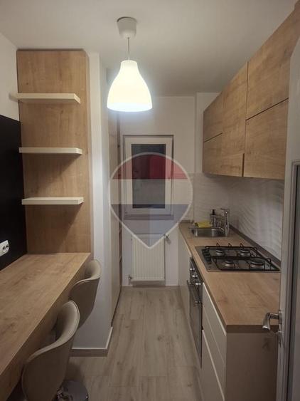 Apartament cu 2 camere semidecomandat în Baza 3