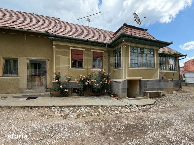 Casă cu 3 camere cu Teren 1687 Mp în Râmeț