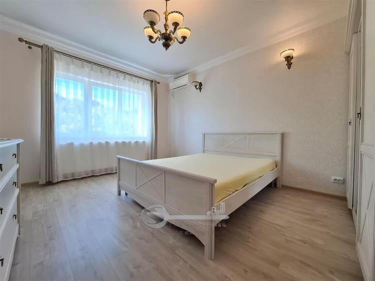 Garsonieră decomandată, mobilată în Bucium
