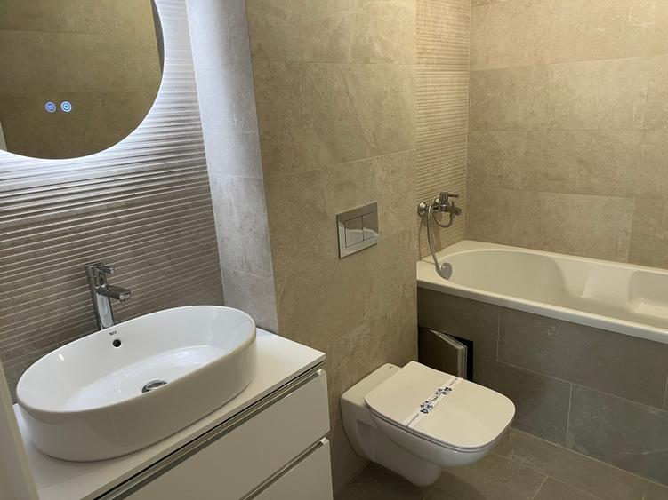 Apartament cu 3 camere, mobilat în Armeneasca