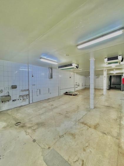 Spațiu industrial, de 850 mp, în Central