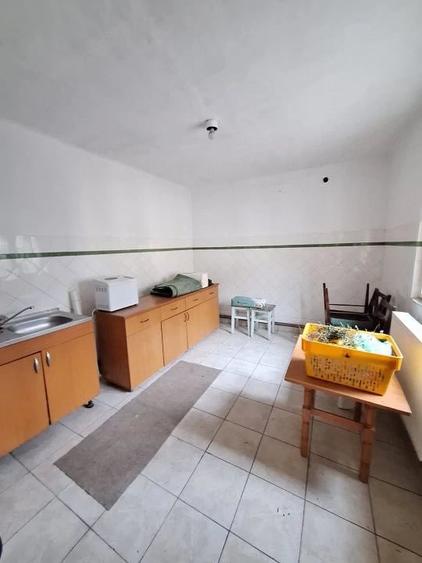 Casă cu 3 camere cu Teren 183 Mp în Central