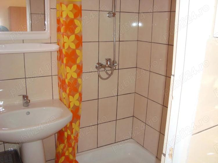 Garsonieră decomandată în Iris