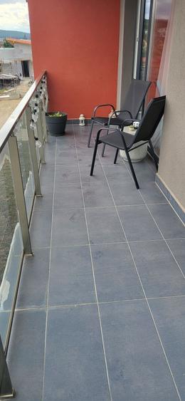 Apartament cu 2 camere decomandat în Livezeni