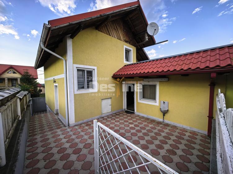 Casă individuală cu 6 camere cu Garaj în Hilița