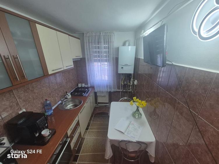 Apartament cu 2 camere decomandat în Dărmănești