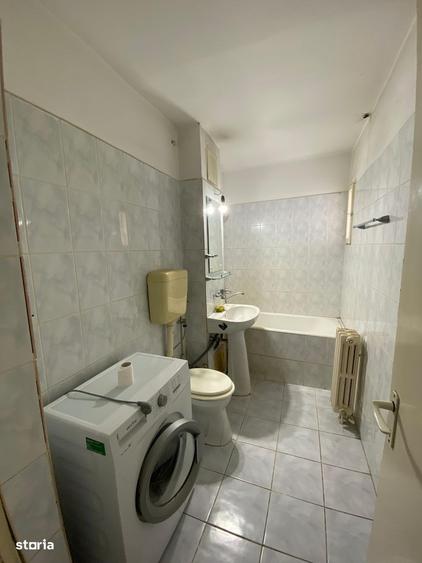 Apartament cu 4 camere, mobilat în Vasile Aaron