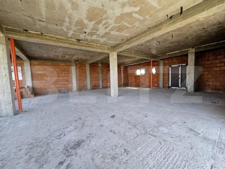 Spațiu comercial, de 120 mp, în Sânandrei