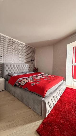 Apartament cu 5 camere decomandat în George Enescu