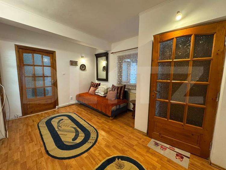 Casă individuală cu 4 camere cu Canalizare în Hunedoara