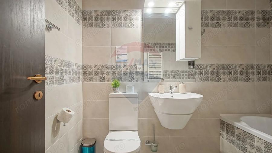 Apartament cu 4 camere semidecomandat, mobilat în Drumul Poienii