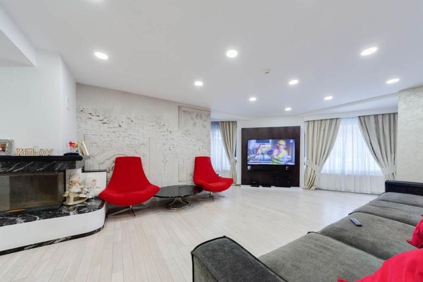 Casă individuală cu 10 camere cu Piscina în Herăstrău