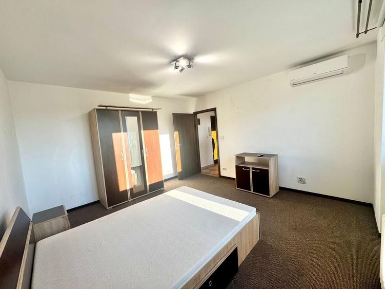 Apartament cu 2 camere decomandat în Complex Studențesc