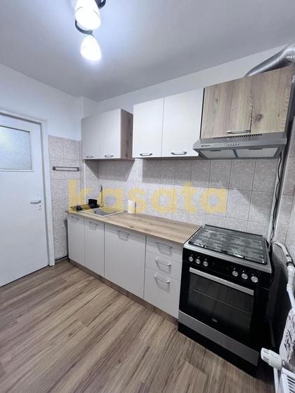 Apartament cu 3 camere semidecomandat, mobilat în Crângași