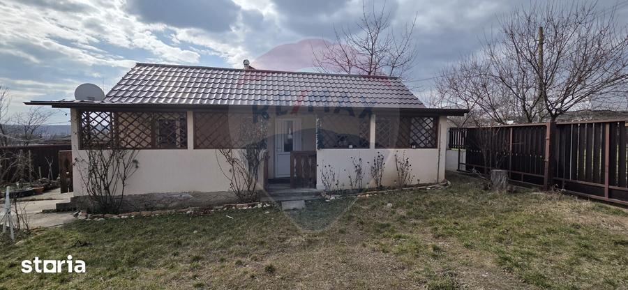 Casă cu 4 camere cu Teren 614 Mp în Ștefănești