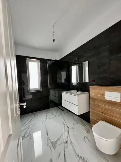 Duplex cu 4 camere cu Canalizare în Sânmihaiu Român