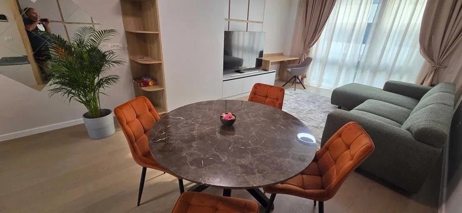 Apartament cu 3 camere semidecomandat, mobilat în Pipera