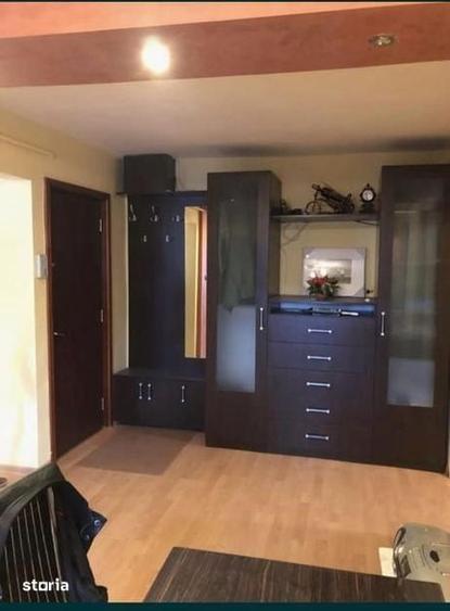 Apartament cu 3 camere în Obcini