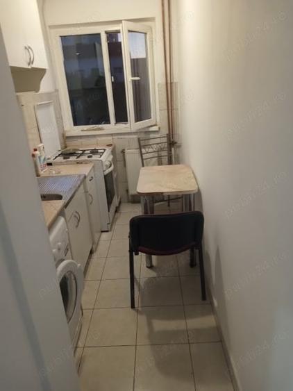 Apartament cu 2 camere semidecomandat în Dâmbovița