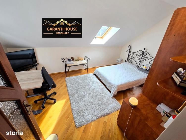 Casă cu 4 camere cu Teren 370 Mp în Central