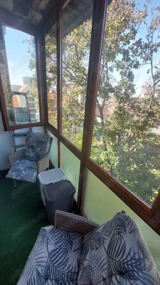 Apartament cu 3 camere semidecomandat în Rogerius