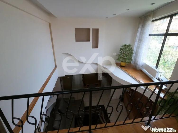 Casă cu 6 camere cu Teren 690 Mp în Găvana
