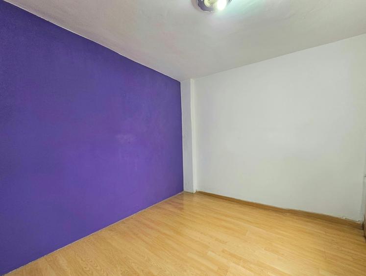 Casă cu 3 camere cu Teren 250 Mp în Bd. Laminorului