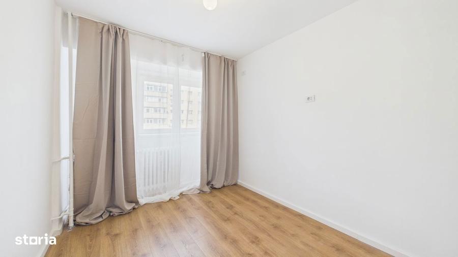 Apartament cu 3 camere semidecomandat în Pantelimon
