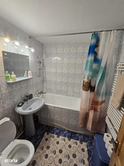 Apartament cu 3 camere decomandat în Păcurari