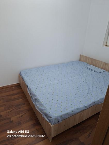 Apartament cu 4 camere semidecomandat în Micro 9