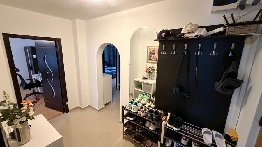 Apartament cu 3 camere decomandat în Vitan Mall