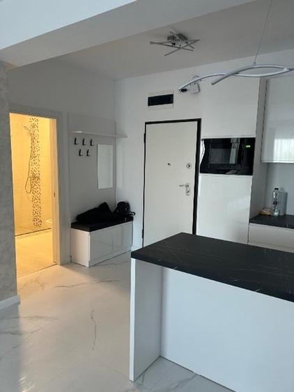 Apartament cu 2 camere semidecomandat, mobilat în Nord