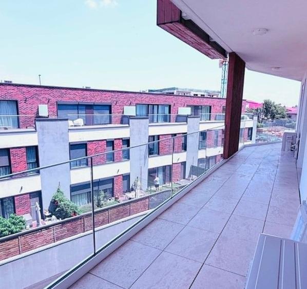 Apartament cu 3 camere decomandat, mobilat în Pipera