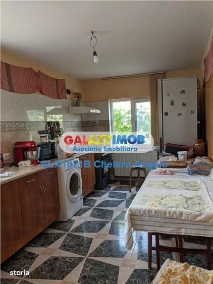 Casă cu 4 camere în Sitaru