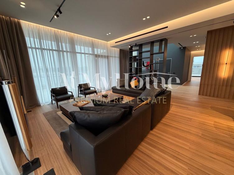 Penthouse cu 5 camere decomandat, mobilat în Băneasa